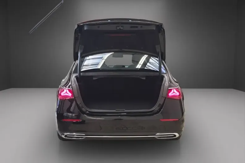 Mercedes-Benz E 300 din 2024 cu 36.176 km - oferta MER175498 - foto 12