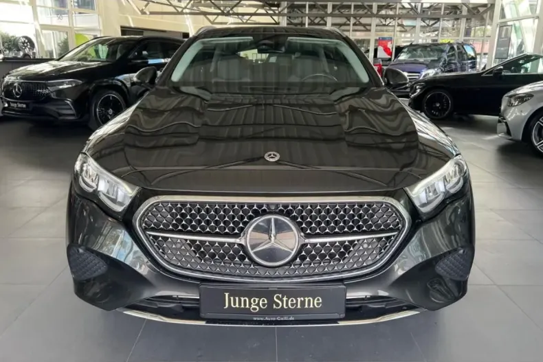 Mercedes-Benz E 220 din 2024 cu 36.150 km - oferta MER175502 - foto 2