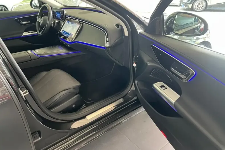 Mercedes-Benz E 220 din 2024 cu 36.150 km - oferta MER175502 - foto 8