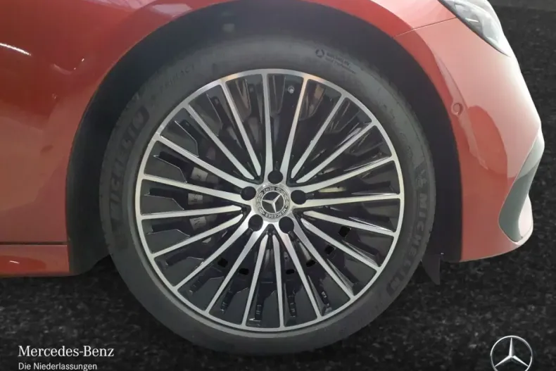 Mercedes-Benz E 400 din 2024 cu 15.932 km - oferta MER175505 - foto 4