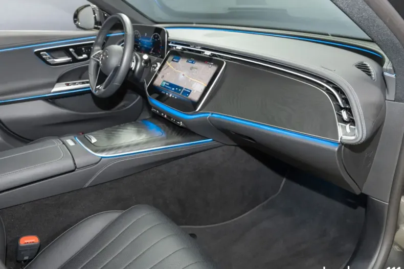 Mercedes-Benz E 450 din 2024 cu 26.499 km - oferta MER175506 - foto 17