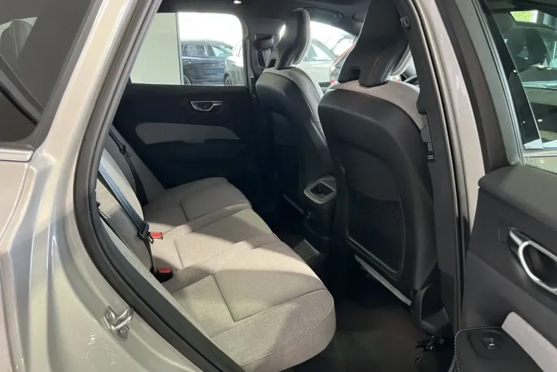 Volvo XC60 din 2022 cu 55.861 km - oferta VOL175508 - foto 12