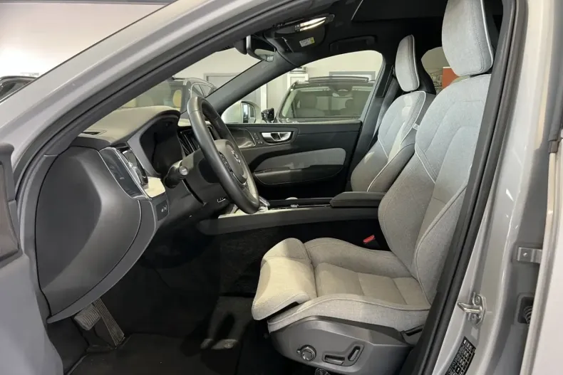 Volvo XC60 din 2022 cu 55.861 km - oferta VOL175508 - foto 20