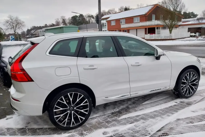 Volvo XC60 din 2022 cu 72.600 km - oferta VOL175510 - foto 8