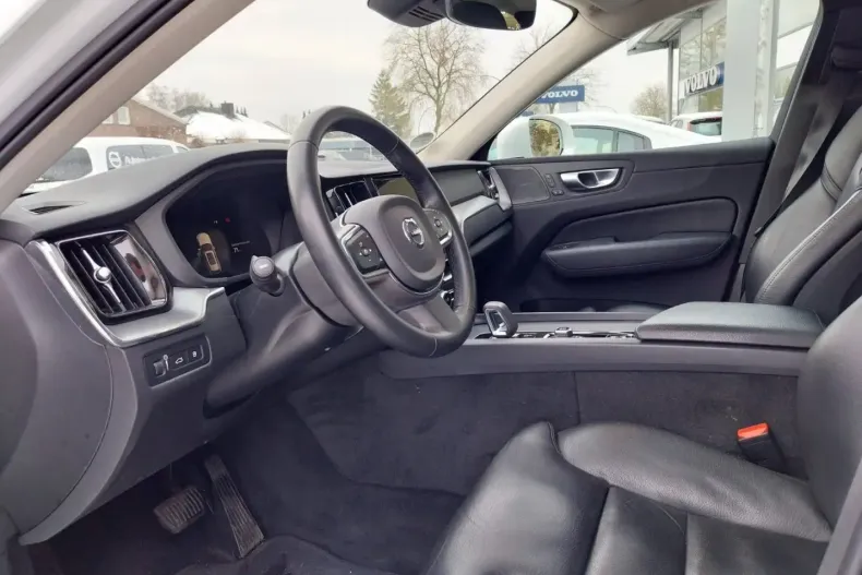 Volvo XC60 din 2022 cu 72.600 km - oferta VOL175510 - foto 9