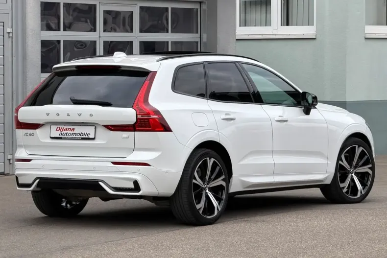 Volvo XC60 din 2022 cu 96.400 km - oferta VOL175514 - foto 4