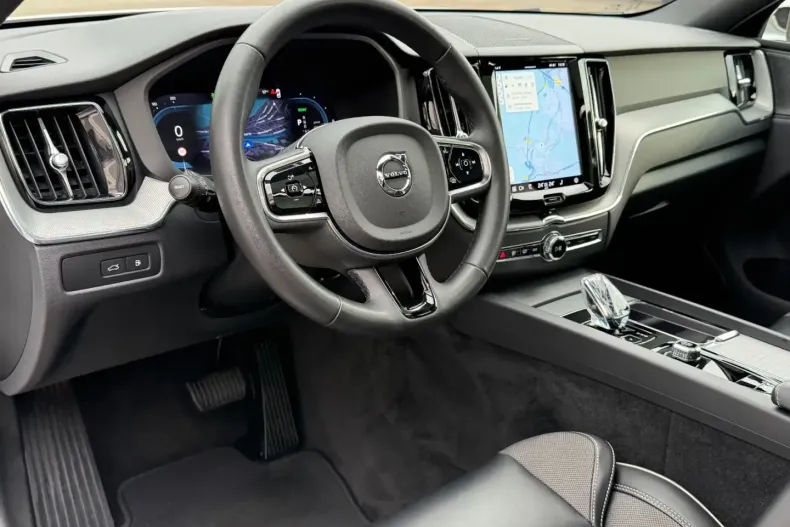 Volvo XC60 din 2022 cu 96.400 km - oferta VOL175514 - foto 12