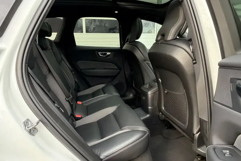 Volvo XC60 din 2022 cu 96.400 km - oferta VOL175514 - foto 16