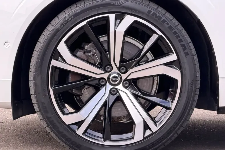 Volvo XC60 din 2022 cu 96.400 km - oferta VOL175514 - foto 24