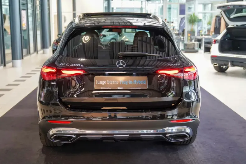 Mercedes-Benz GLC 300 din 2023 cu 17.572 km - oferta MER175518 - foto 6
