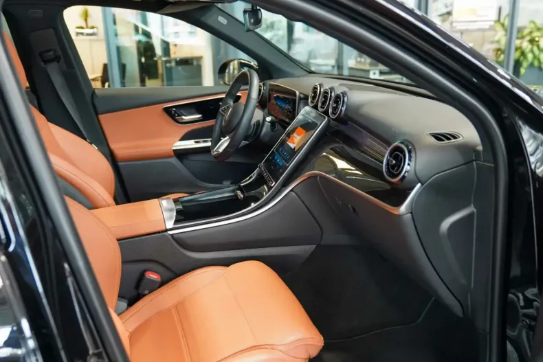 Mercedes-Benz GLC 300 din 2023 cu 17.572 km - oferta MER175518 - foto 13