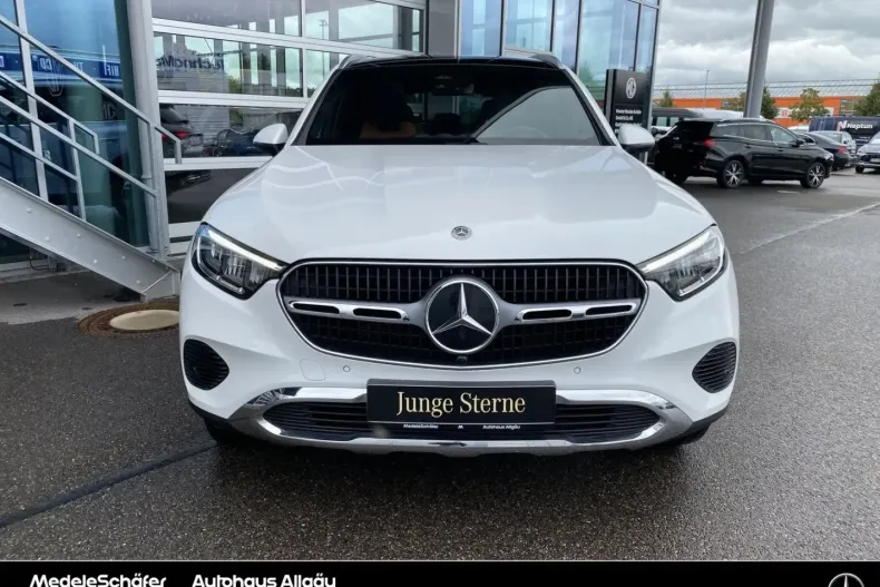 Mercedes-Benz GLC 300 din 2024 cu 13.700 km - oferta MER175521 - foto 3
