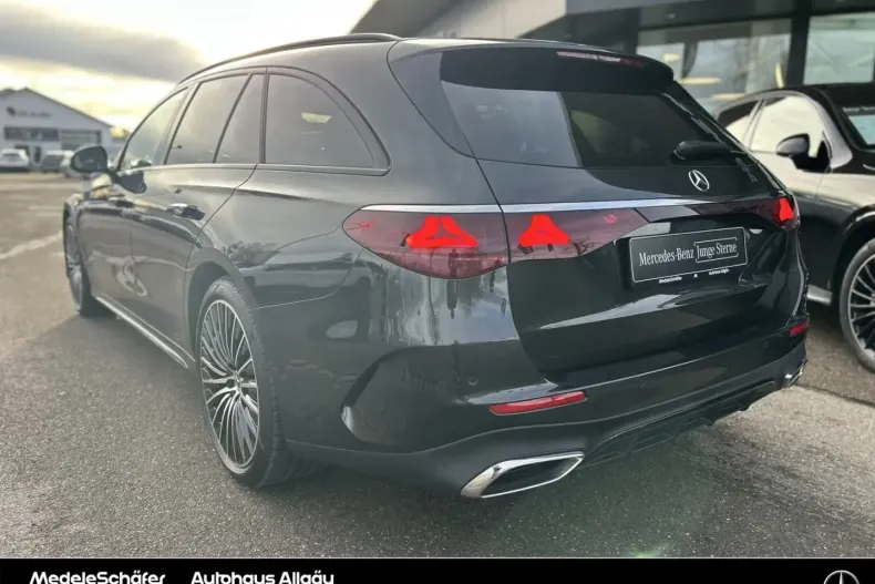 Mercedes-Benz E 450 din 2024 cu 24.981 km - oferta MER175526 - foto 3