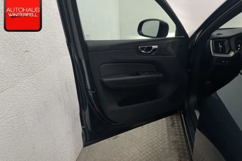 Volvo XC60 din 2022 cu 67.082 km - oferta VOL175529 - foto 35