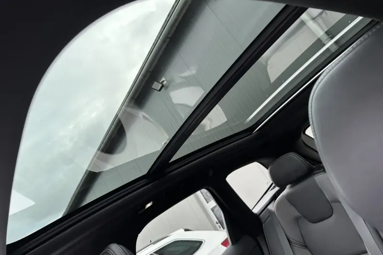 Volvo XC60 din 2022 cu 94.750 km - oferta VOL175531 - foto 11