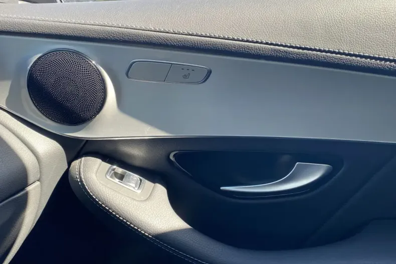 Mercedes-Benz GLC 300 din 2021 cu 29.607 km - oferta MER175540 - foto 26