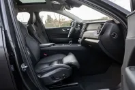 Volvo XC60 din 2022 cu 86.800 km - oferta VOL175542 - foto 2