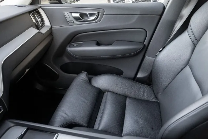 Volvo XC60 din 2022 cu 86.800 km - oferta VOL175542 - foto 19