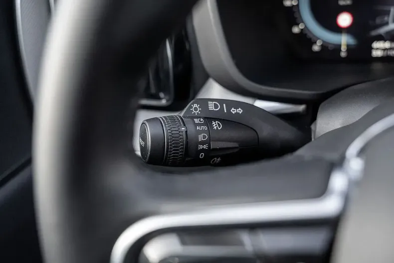 Volvo XC60 din 2022 cu 86.800 km - oferta VOL175542 - foto 21