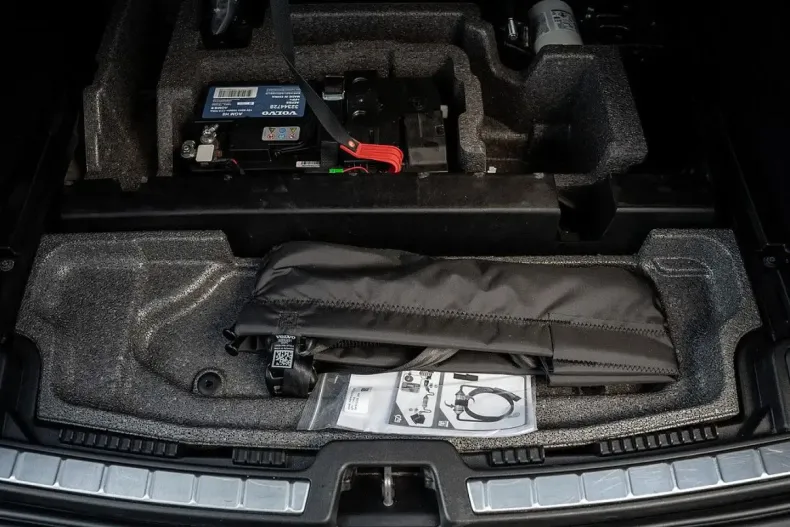 Volvo XC60 din 2022 cu 86.800 km - oferta VOL175542 - foto 26