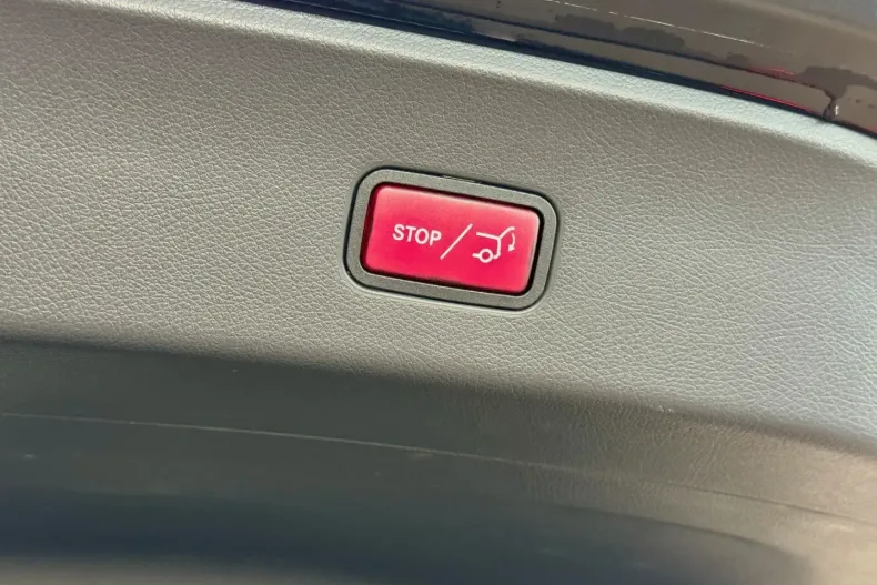 Mercedes-Benz GLC 300 din 2024 cu 12.100 km - oferta MER175543 - foto 17