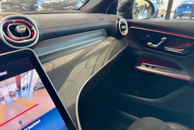 Mercedes-Benz GLC 300 din 2024 cu 12.100 km - oferta MER175543 - foto 19