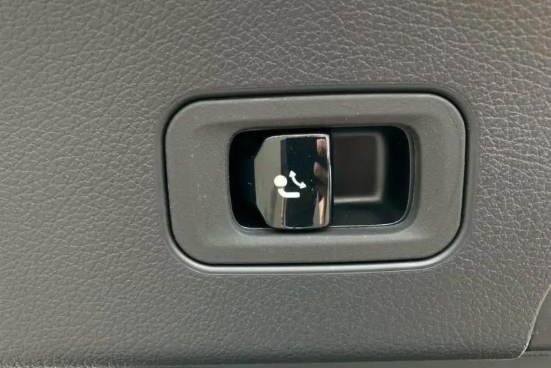 Mercedes-Benz GLC 300 din 2024 cu 29.095 km - oferta MER175544 - foto 17