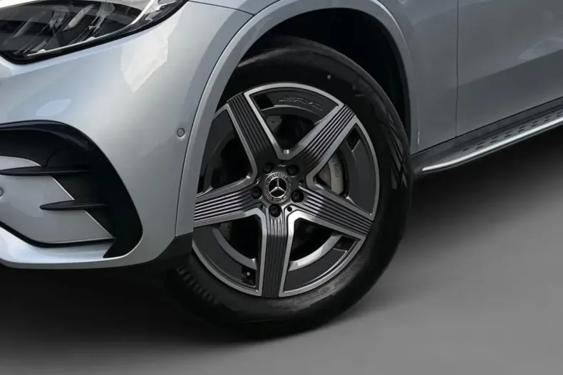 Mercedes-Benz GLC 300 din 2024 cu 17.600 km - oferta MER175545 - foto 10