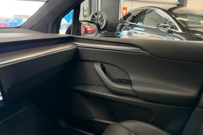 Tesla Model X din 2023 cu 22.000 km - oferta TES175566 - foto 28