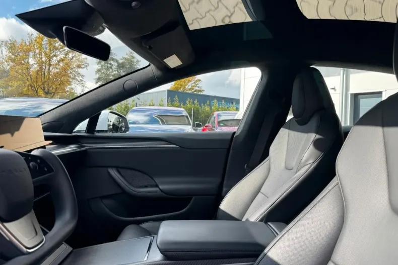 Tesla Model S din 2022 cu 70.666 km - oferta TES175583 - foto 18