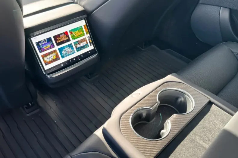 Tesla Model S din 2022 cu 70.666 km - oferta TES175583 - foto 39