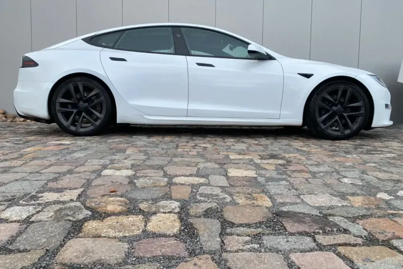 Tesla Model S din 2023 cu 39.999 km - oferta TES175585 - foto 3