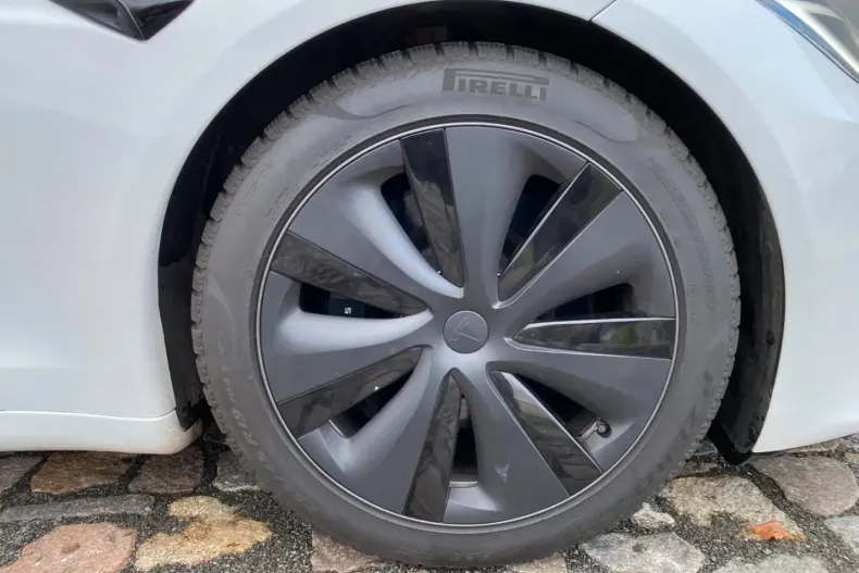 Tesla Model S din 2023 cu 39.999 km - oferta TES175585 - foto 30