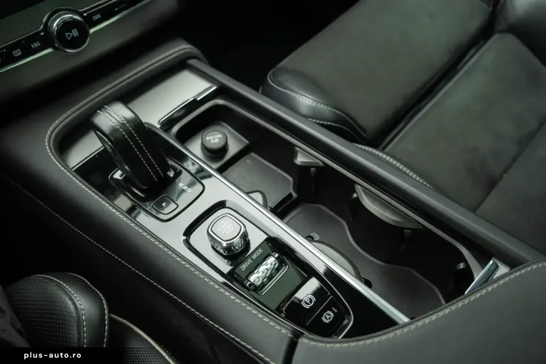 Volvo XC90 din 2021 cu 129.700 km - oferta VOL175588 - foto 22