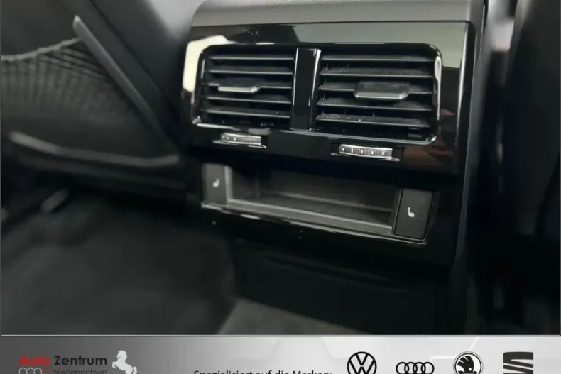 Volkswagen Touareg din 2025 cu 9.986 km - oferta VOL175600 - foto 29