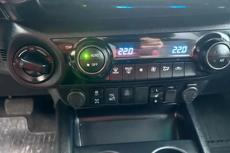 Toyota Hilux din 2022 cu 43.000 km - oferta TOY175606 - foto 8