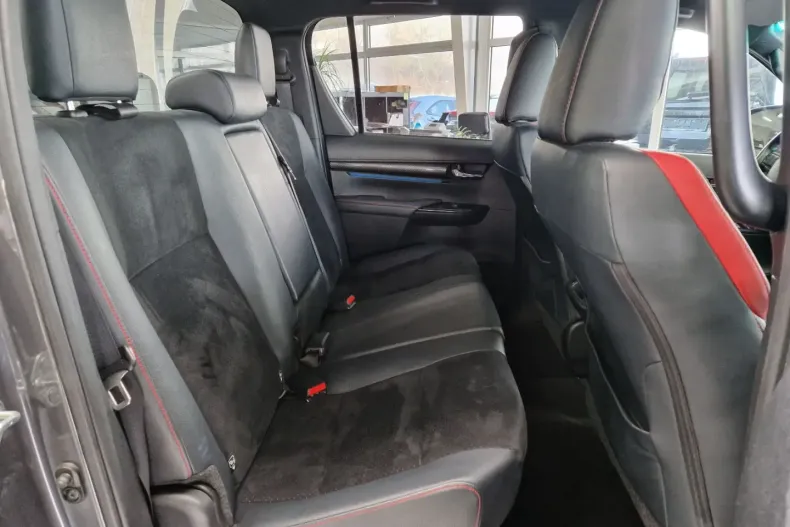 Toyota Hilux din 2023 cu 65.422 km - oferta TOY175608 - foto 6