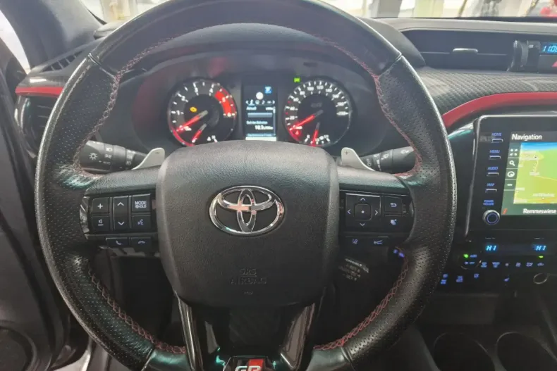 Toyota Hilux din 2023 cu 65.422 km - oferta TOY175608 - foto 18