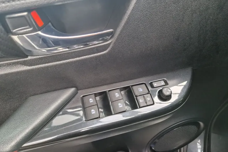 Toyota Hilux din 2023 cu 65.422 km - oferta TOY175608 - foto 20