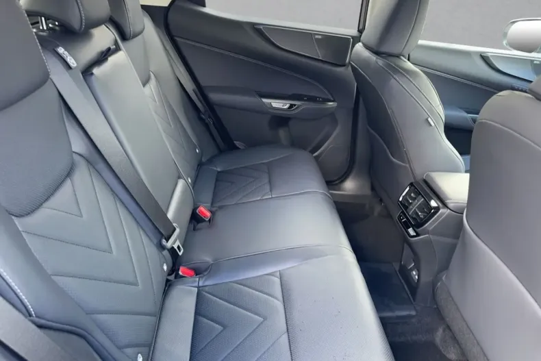 Lexus NX 450h din 2024 cu 17.500 km - oferta LEX175619 - foto 17