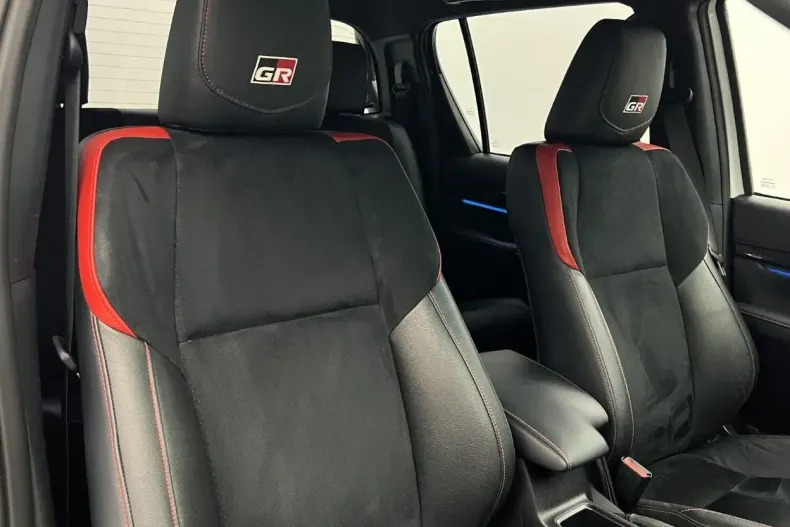 Toyota Hilux din 2024 cu 23.000 km - oferta TOY175624 - foto 20