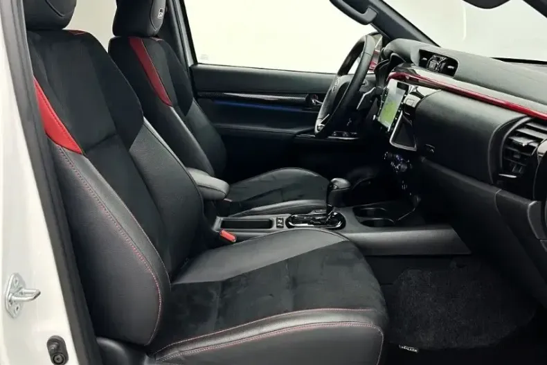 Toyota Hilux din 2024 cu 23.000 km - oferta TOY175624 - foto 21