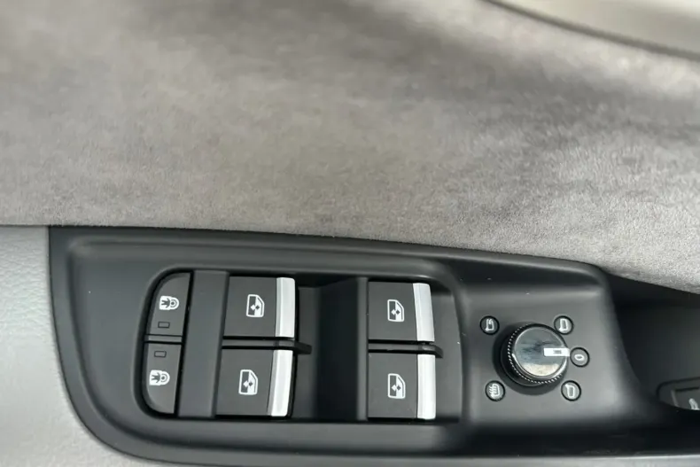 Audi Q8 din 2022 cu 84.635 km - oferta AUD175625 - foto 18