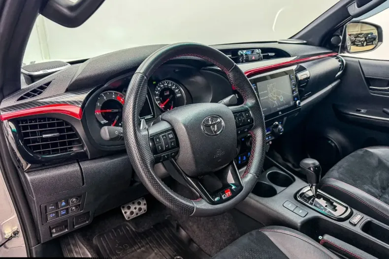 Toyota Hilux din 2024 cu 45.000 km - oferta TOY175626 - foto 9