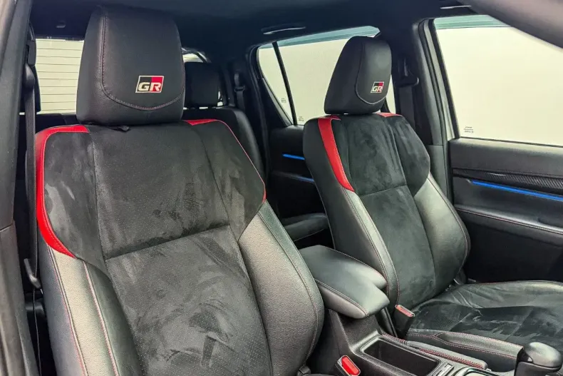 Toyota Hilux din 2024 cu 45.000 km - oferta TOY175626 - foto 18