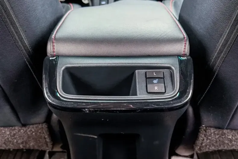 Toyota Hilux din 2024 cu 45.000 km - oferta TOY175626 - foto 22