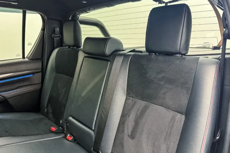 Toyota Hilux din 2024 cu 45.000 km - oferta TOY175626 - foto 23