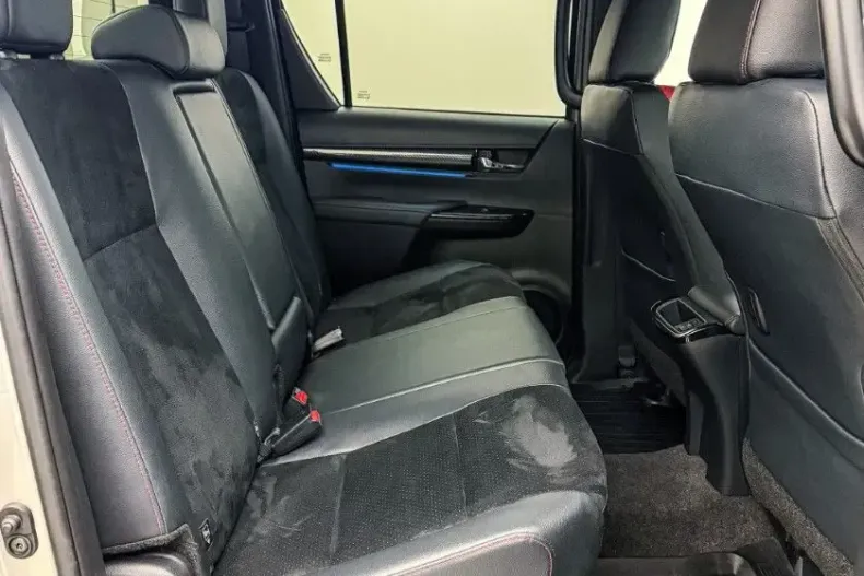 Toyota Hilux din 2024 cu 45.000 km - oferta TOY175626 - foto 24