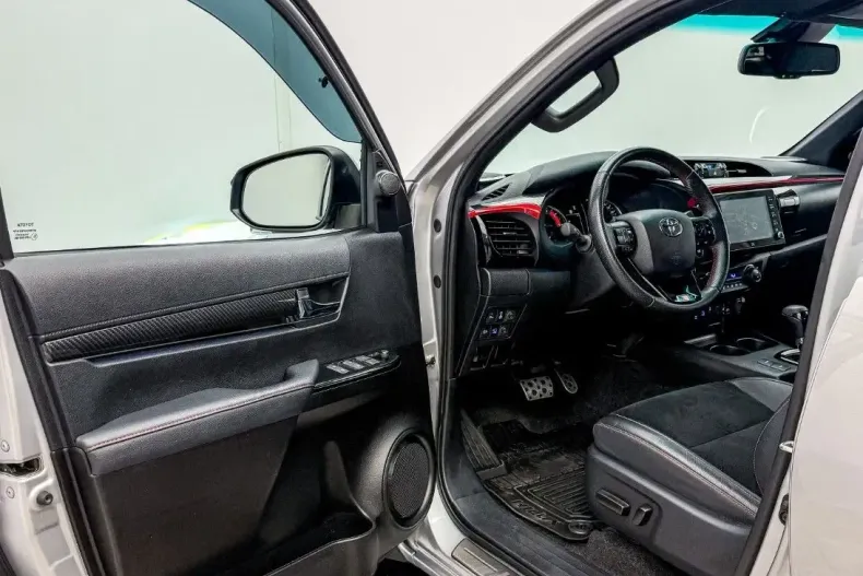 Toyota Hilux din 2024 cu 45.000 km - oferta TOY175626 - foto 26