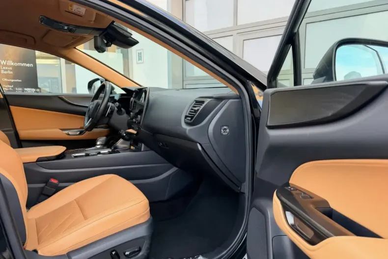 Lexus NX 450h din 2022 cu 46.861 km - oferta LEX175635 - foto 6